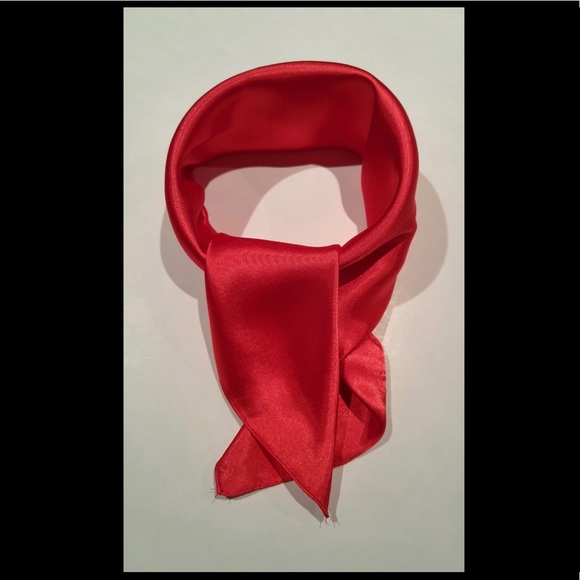 Foulard en satin de soie ✨ - Picture 1 of 6